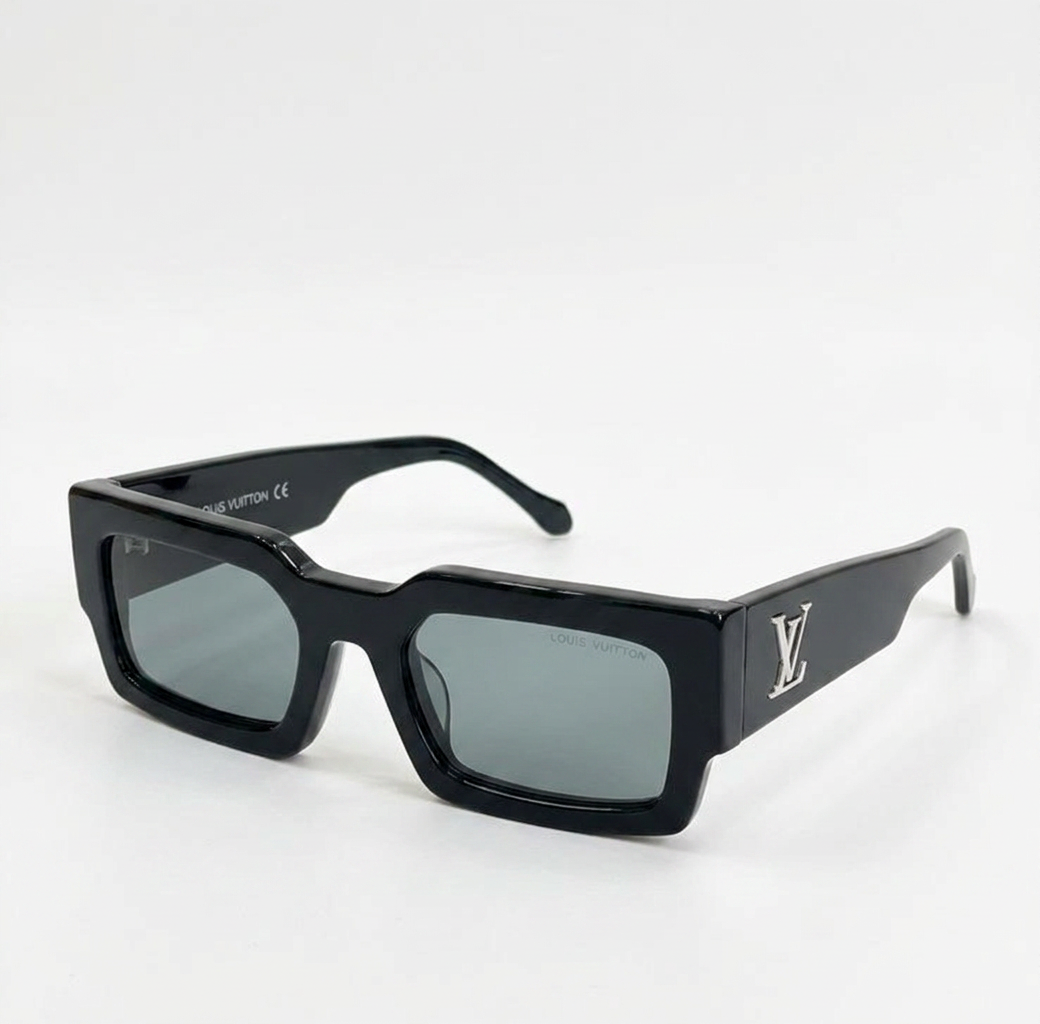 LV Clash Low Square Sunglasses